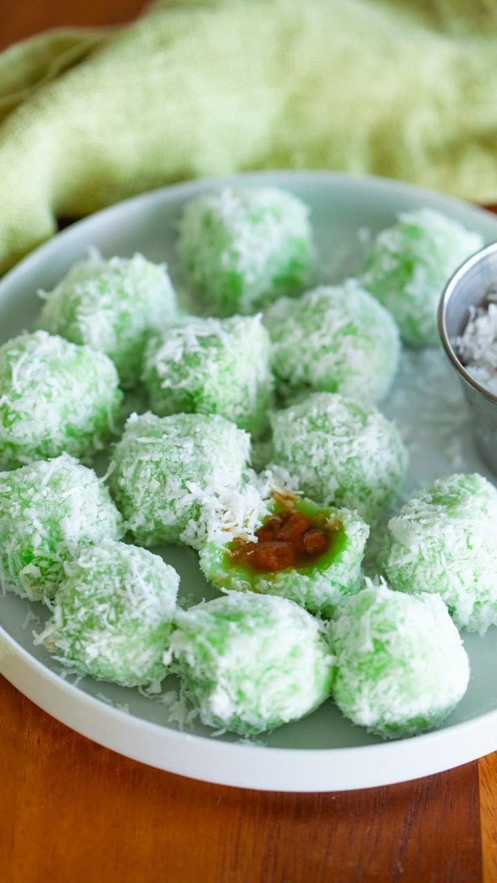 Onde-onde rolled in fresh grated coconut